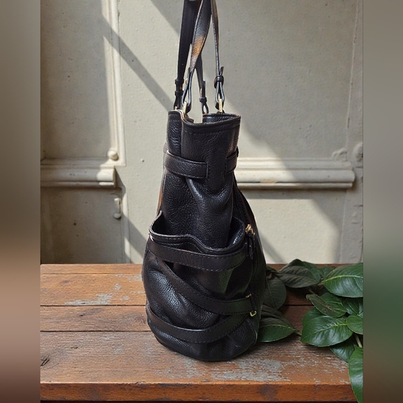 Michael Kors Travel Gansevoort Belted Pebble Grain Black Leather Tote - Picture 4 of 6